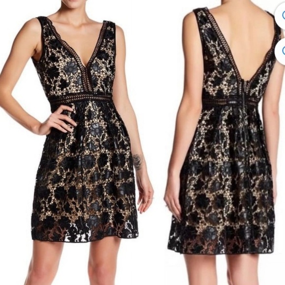 NWT - Romeo & Juliet BLACK/NUDE Floral Eyelet Lace Illusion A-line Mini Dress - Picture 1 of 6